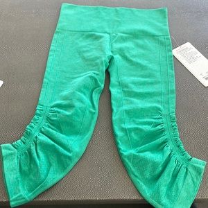 NWT Lululemon In the Flow Crop workout pants